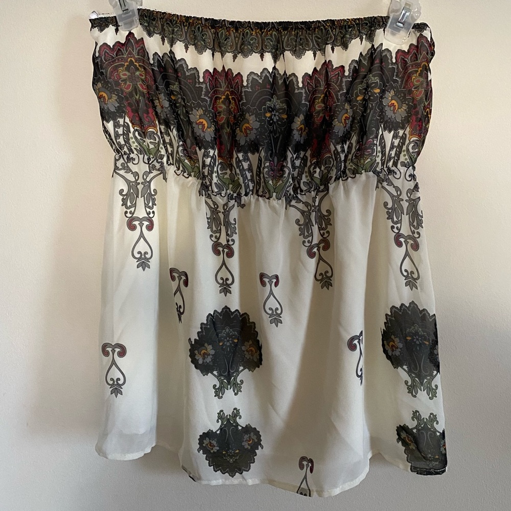 NEW Chic sleeveless top